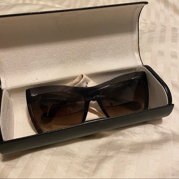 Balenciaga Accessories - Balenciaga gradient sunglasses